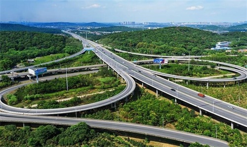 清丰钢筋套筒应用于高速公路